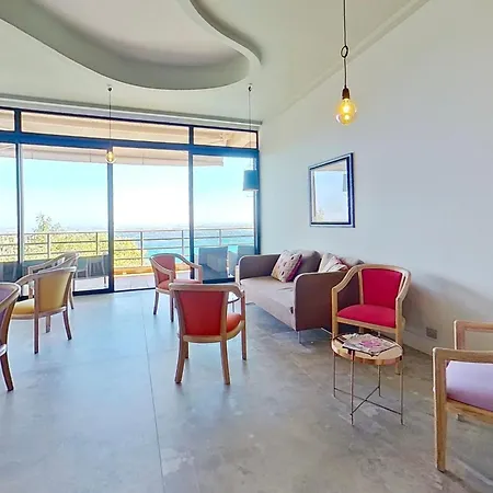 Alivi Hotell 4*