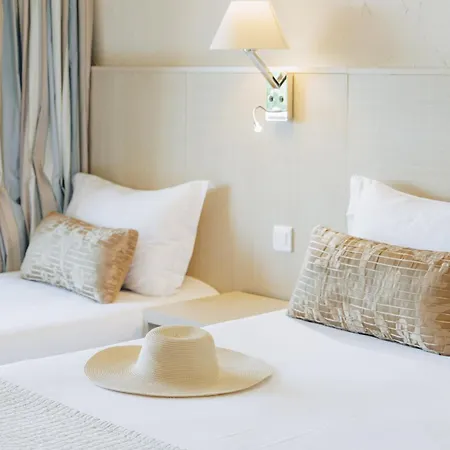 Alivi Hotell 4*
