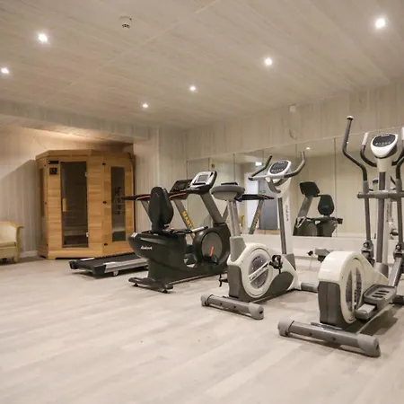 Alivi Hotell 4*