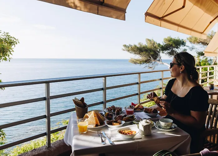 Alivi Hotel