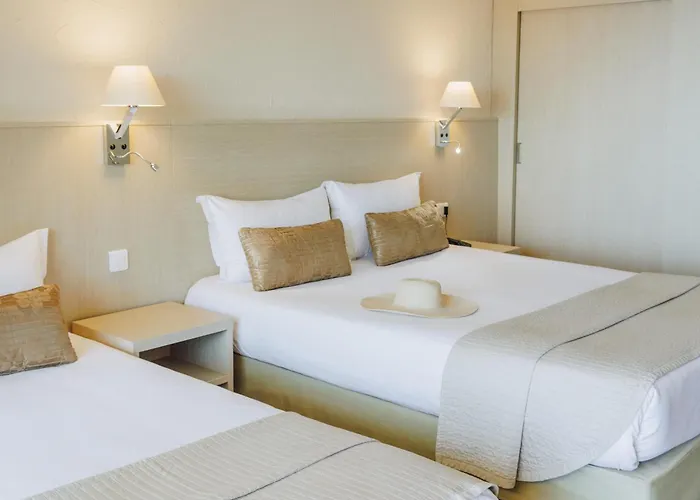 Alivi Hotel 4*