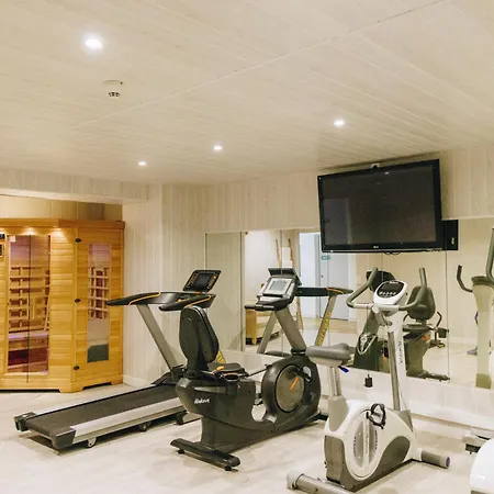 Alivi Hotel 4*