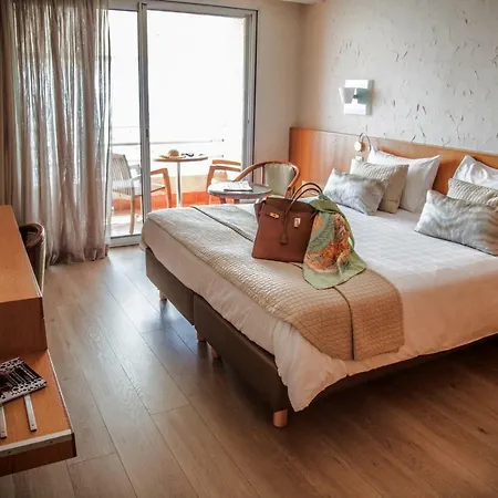 Alivi Hotel 4*