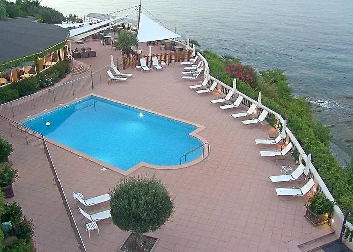 Alivi 4*