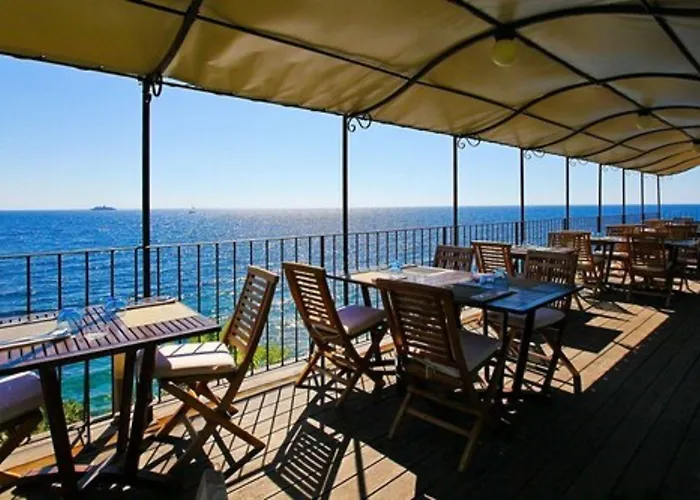 Alivi فندق Ville-di-Pietrabugno